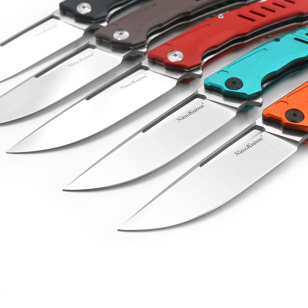 Folding Knife Is Portable Outdoors